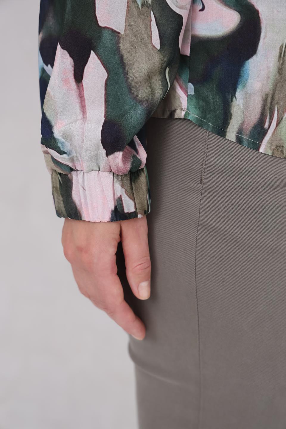 Блуза Lecomte с абстрактным принтом