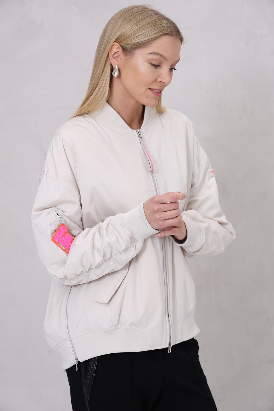 Куртка-бомбер Frieda and Freddies бежевая