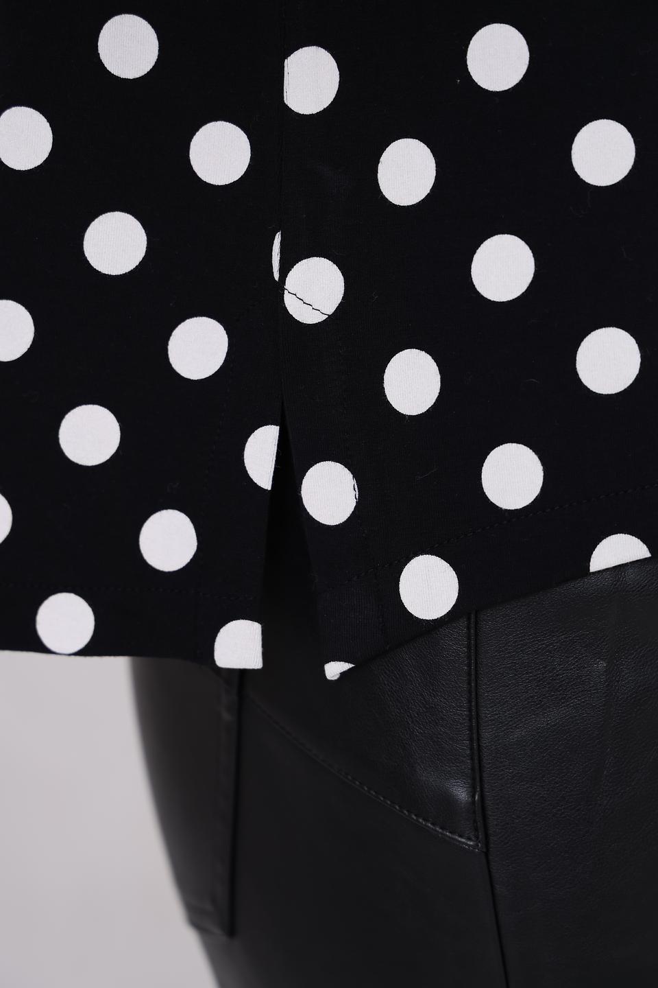 Лонгслив Monari в горошек чёрный