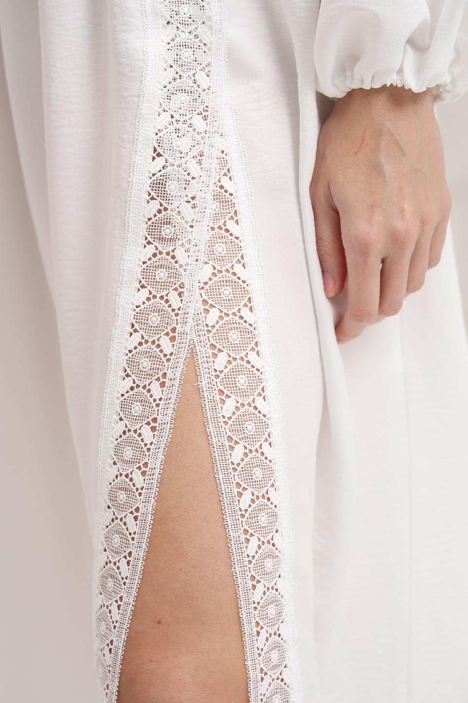 Платье Beatris с вышивкой белый