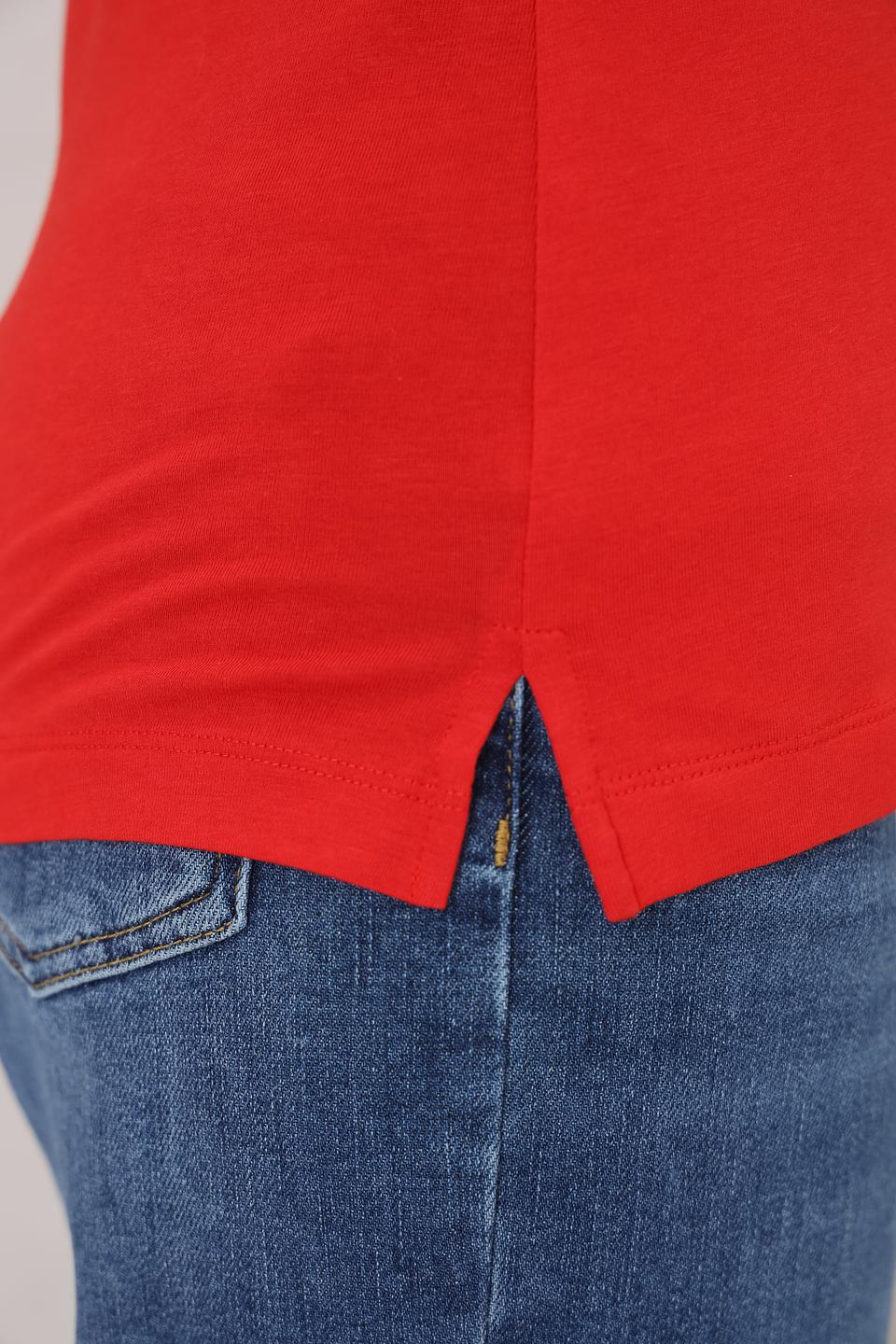 Футболка Oui красная с V-образным вырезом