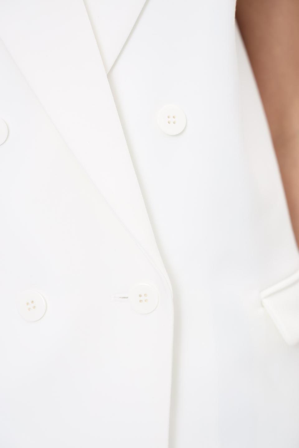 Жилет UNQ женский белый удлиненный