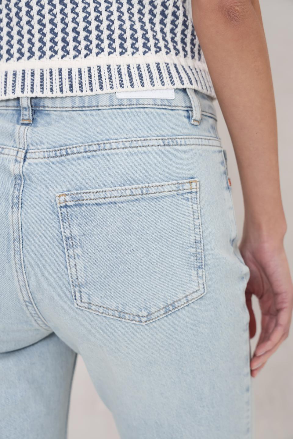 Джинсы Oui клеш светло-голубые