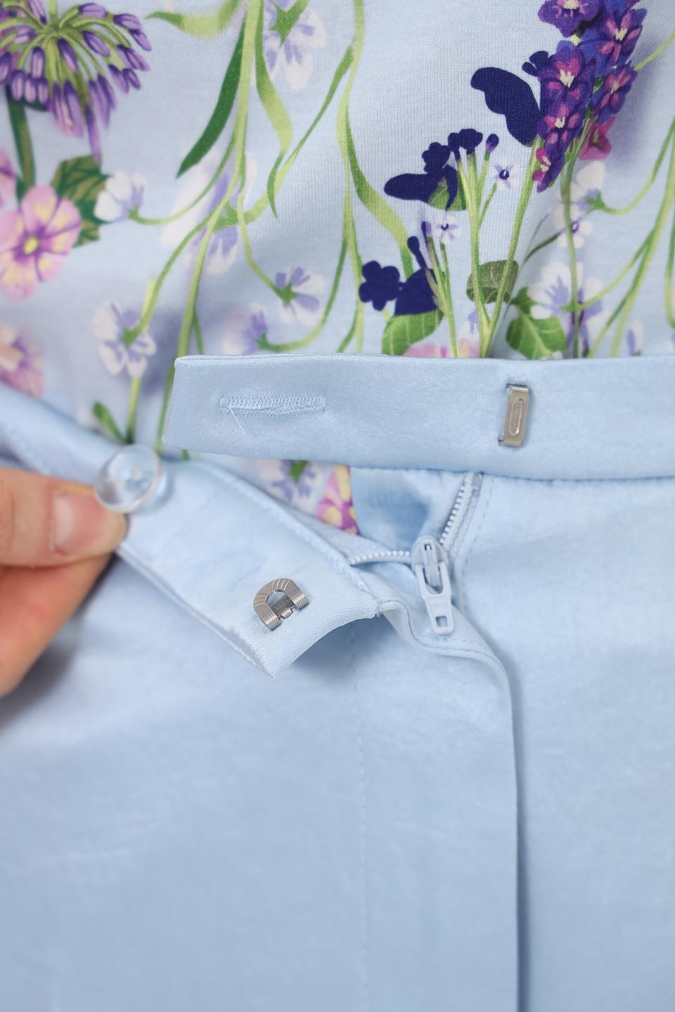 Брюки Marc Cain голубого цвета