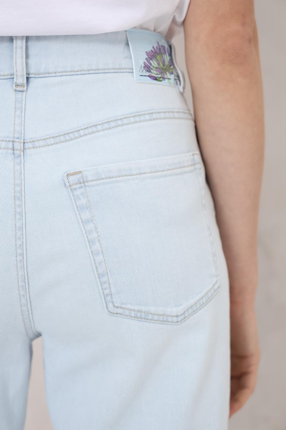 Джинсы Marc Cain с вышивкой