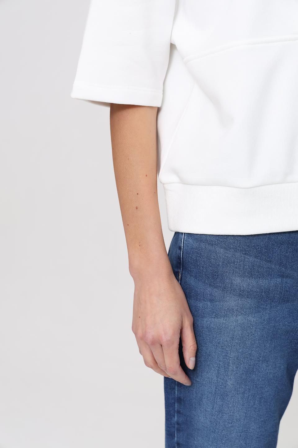 Пуловер Pezzo с молнией белый