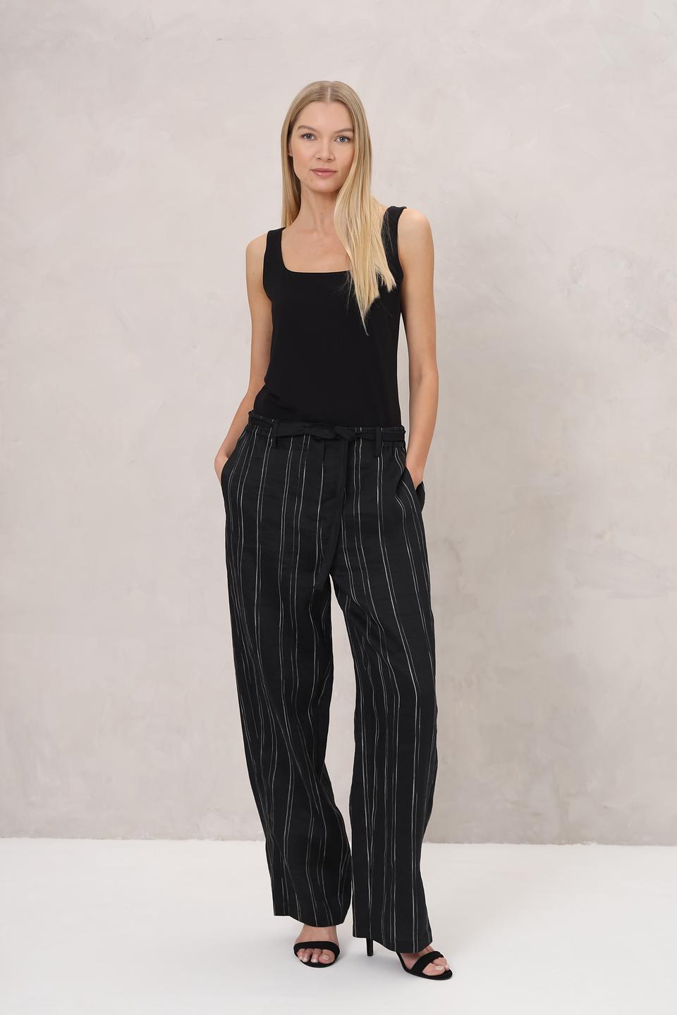 Топ Annette Gortz чёрный базовый