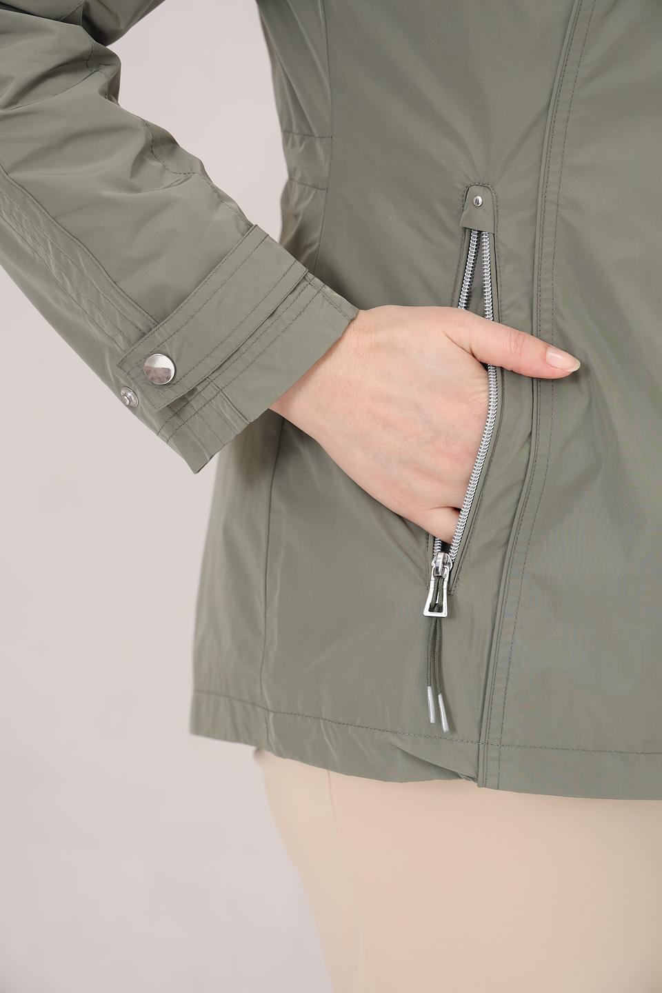 Куртка District хаки с капюшоном