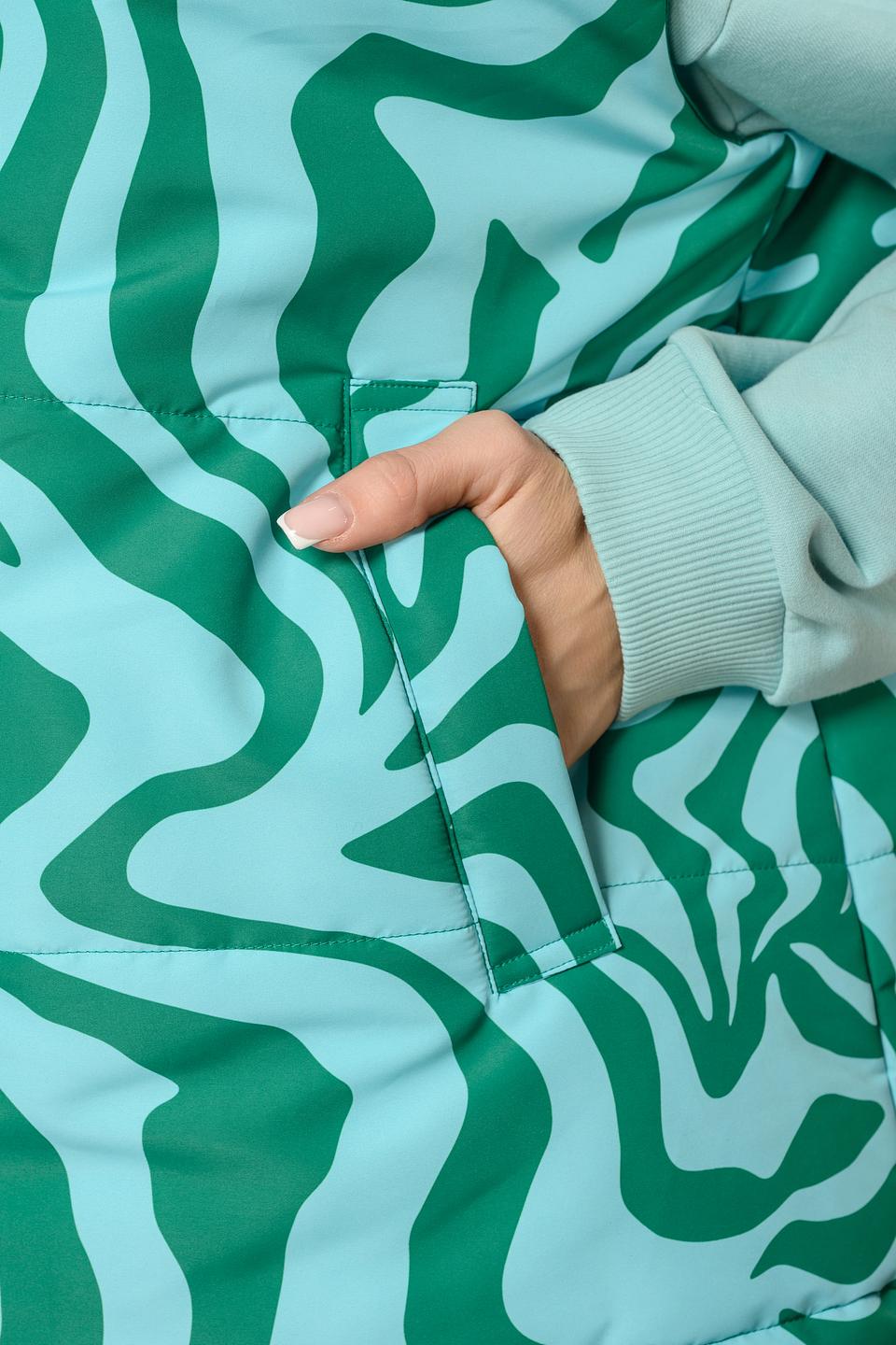 Жилет Ice Play с волнистым принтом