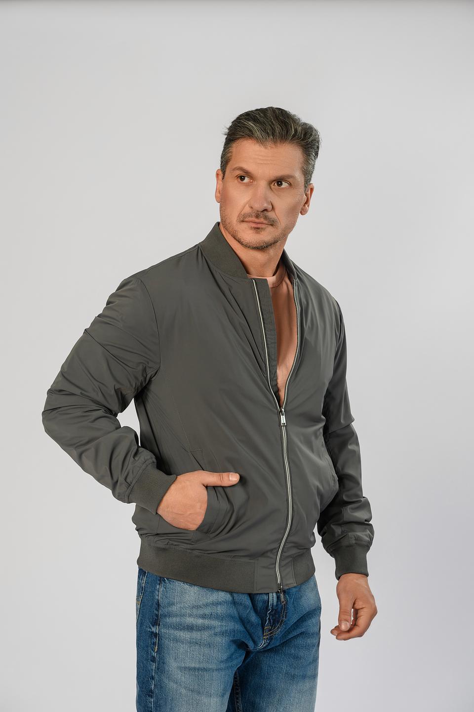 Ветровка Guess хаки