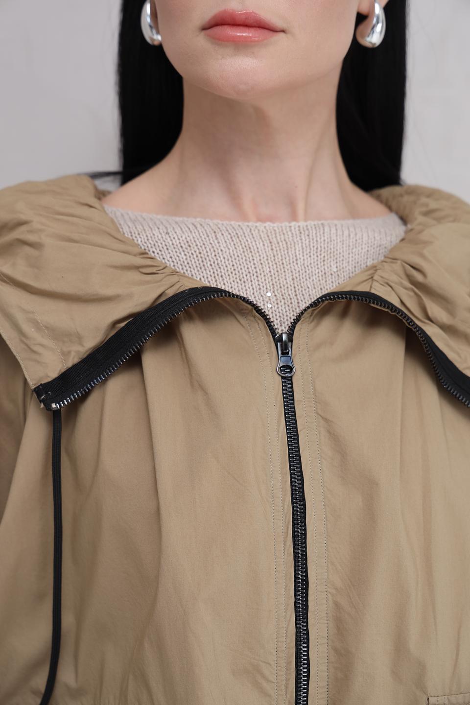 Ветровка Catnoir с капюшоном бежевая