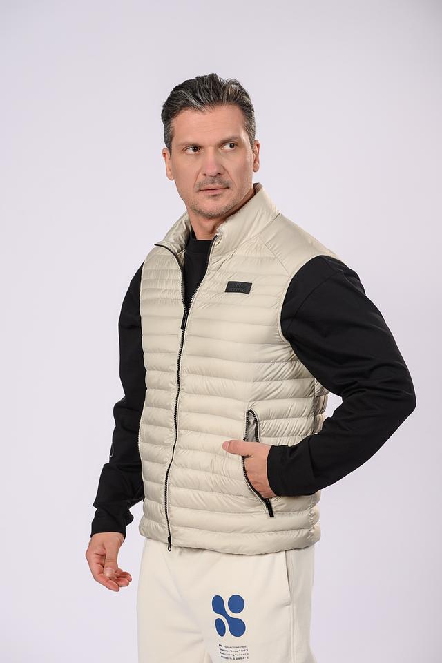 Жилет Hetrego стеганый бежевый