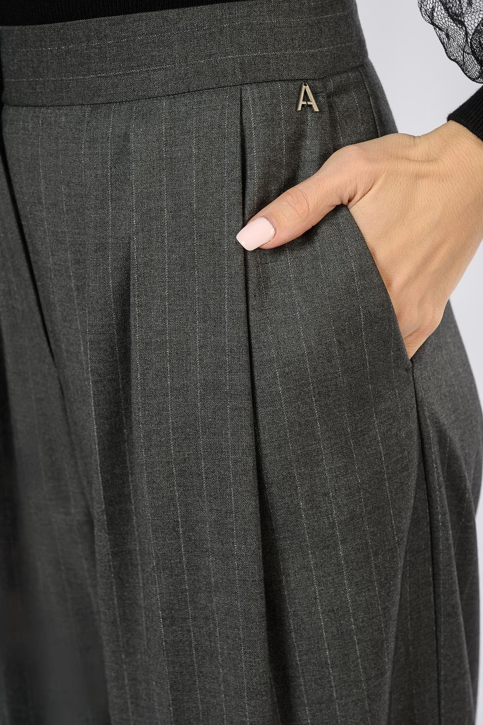 Брюки Twin Set Actitude серые в полоску