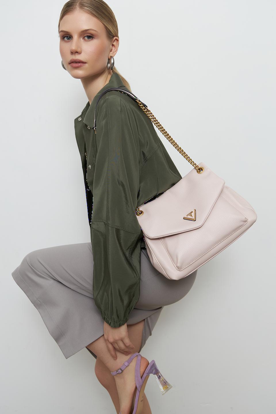 Guess сумка на цепочке пудрово-розовая