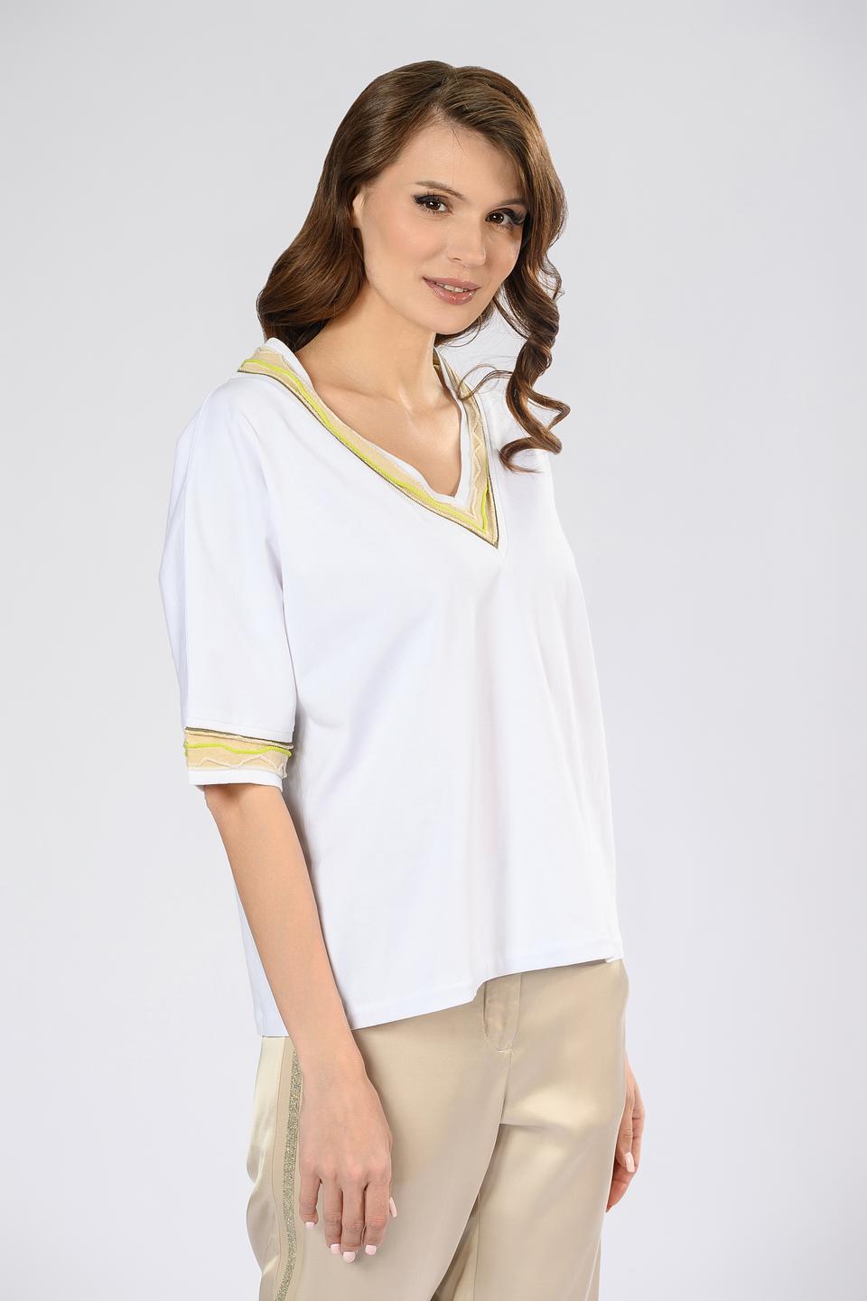 Блуза Tricot Chic с V-образным вырезом