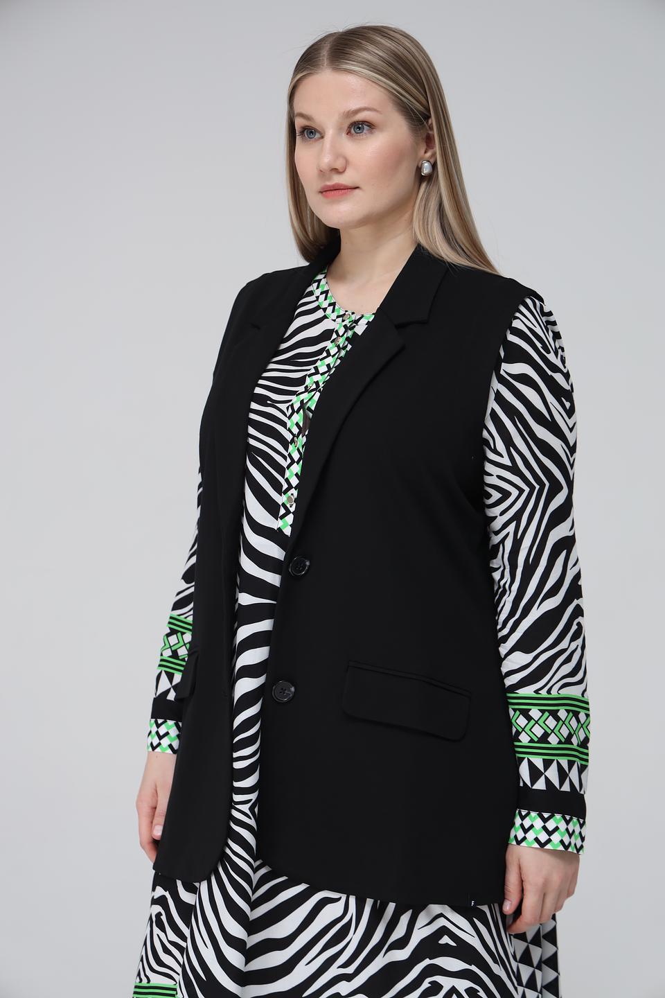 Жилет Frapp чёрный приталенный