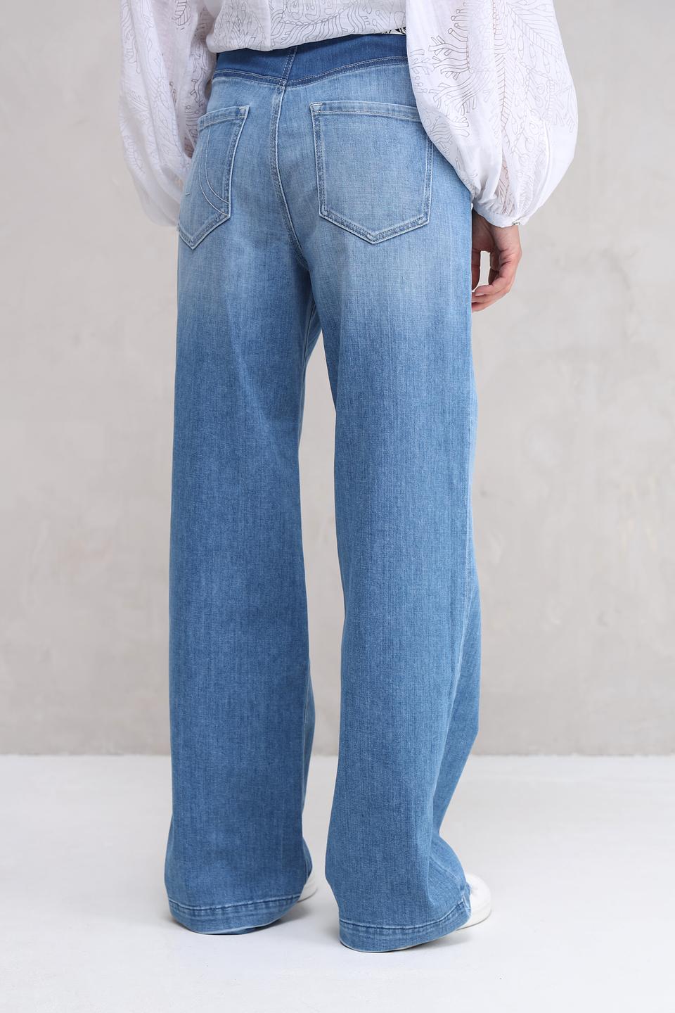 Джинсы Marc Cain с потертостями