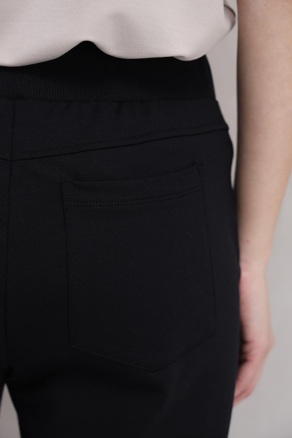 Брюки Monari чёрные с логотипом