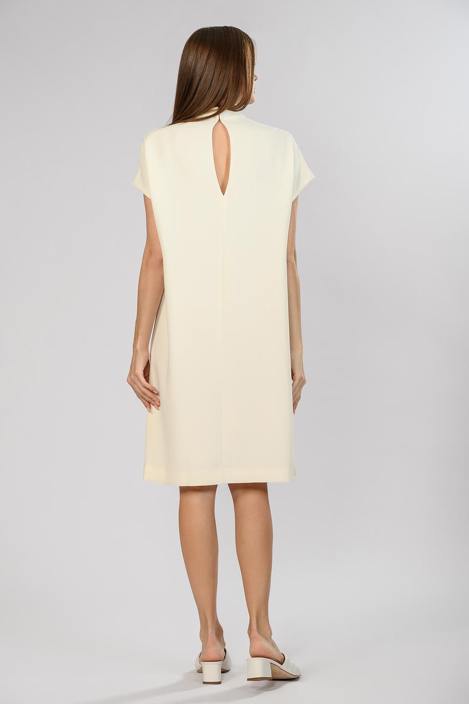 Платье Emka кремовое с вырезом