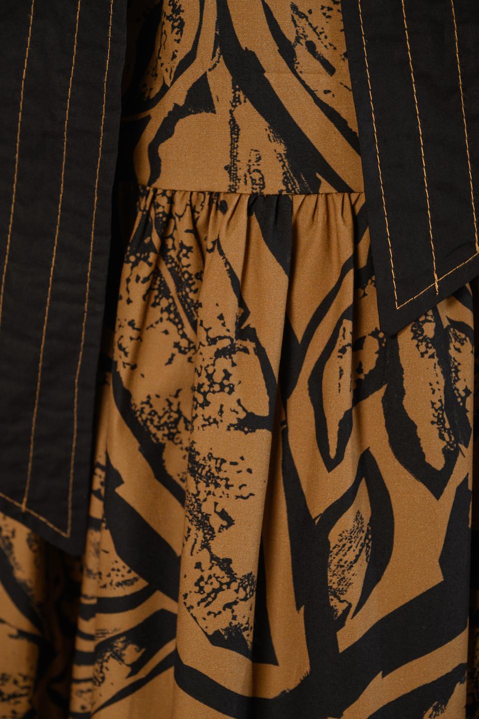 Платье Icona с принтом коричневый