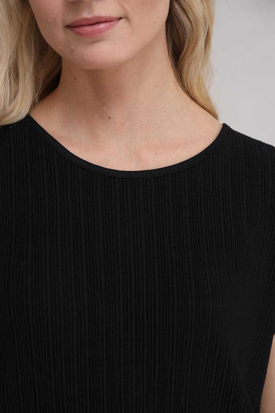 Футболка More and More чёрная с коротким рукавом