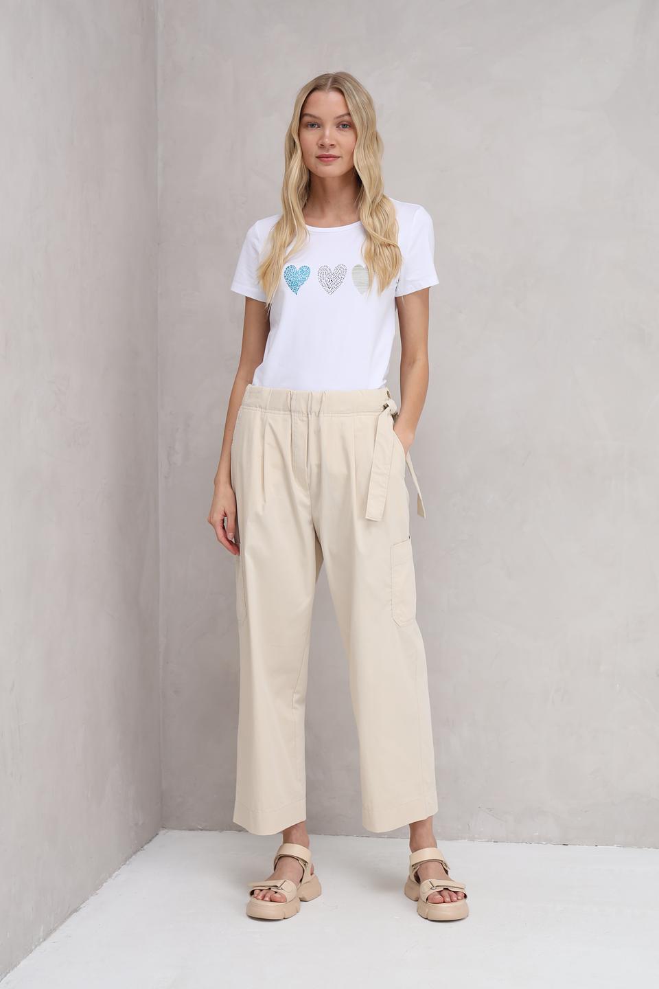 Футболка More and More с сердцами