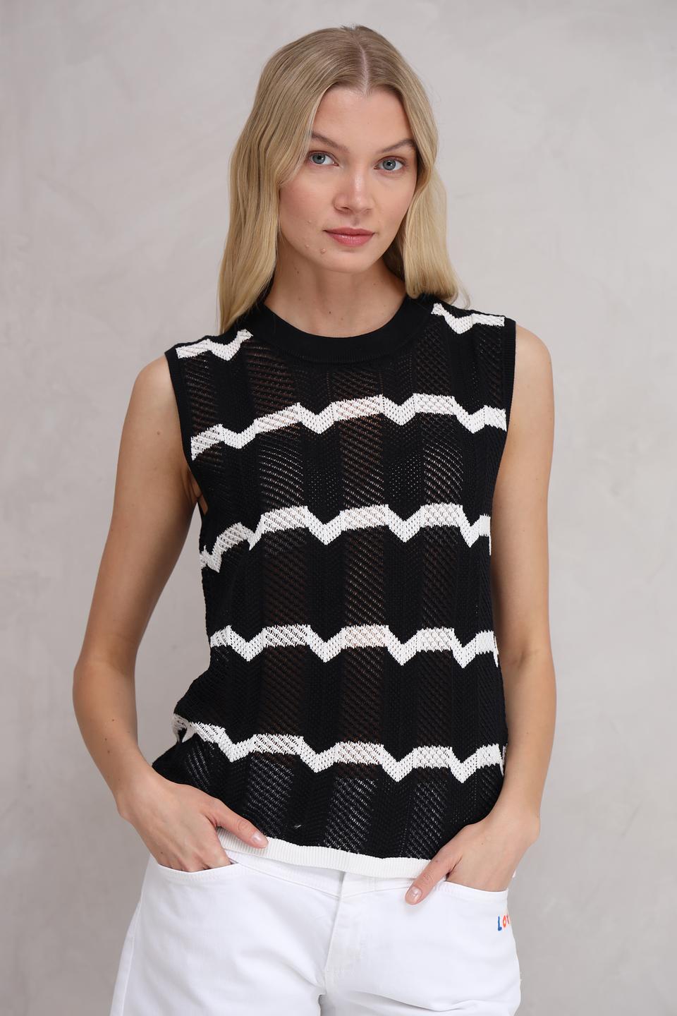 Топ Marc Aurel в полоску чёрный