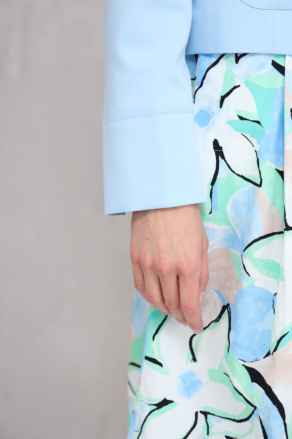 Жакет More and More голубой укороченный