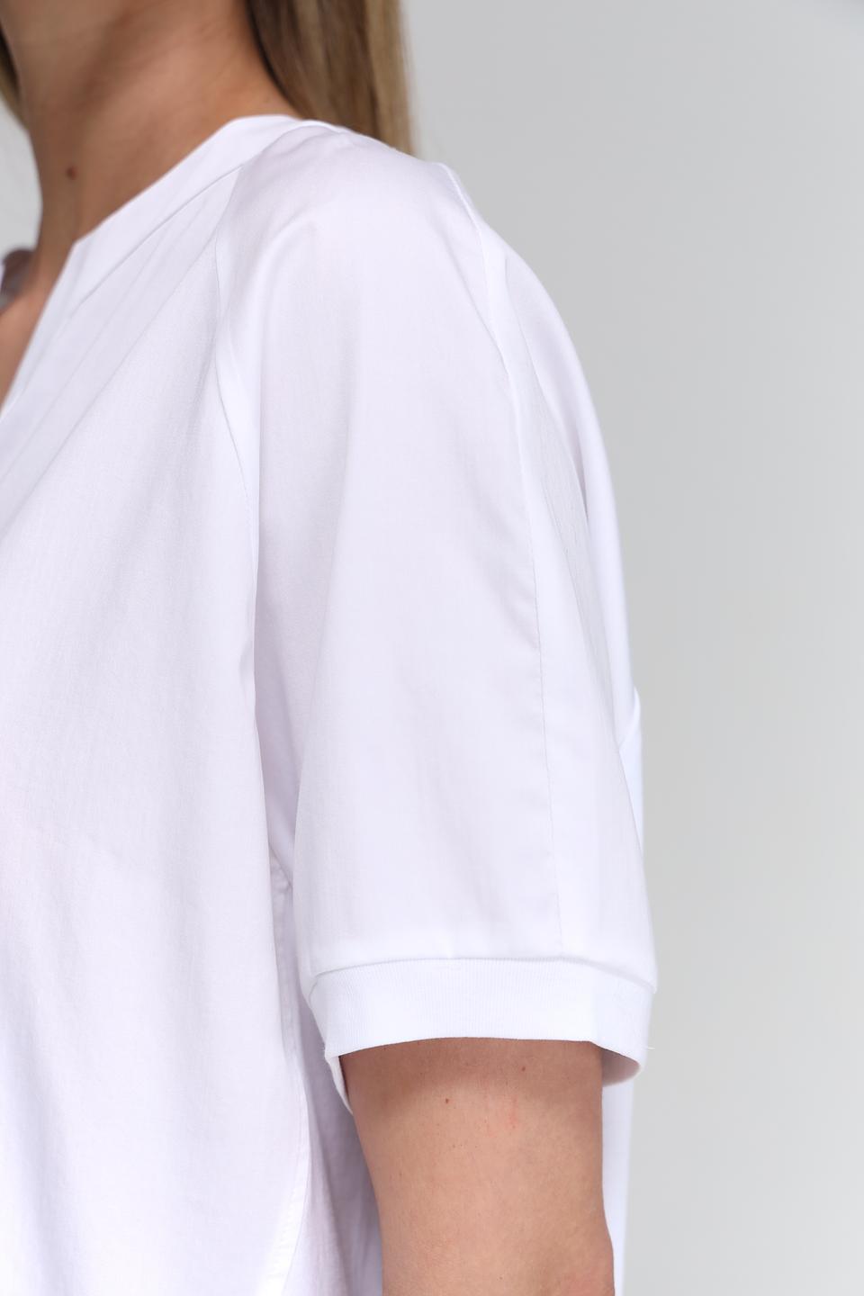 Блуза Margittes с V-образным вырезом белый