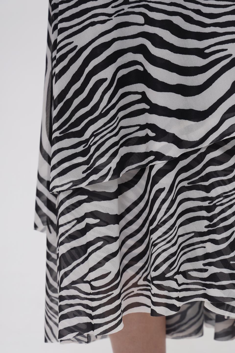 Платье Monari приталенное зебра