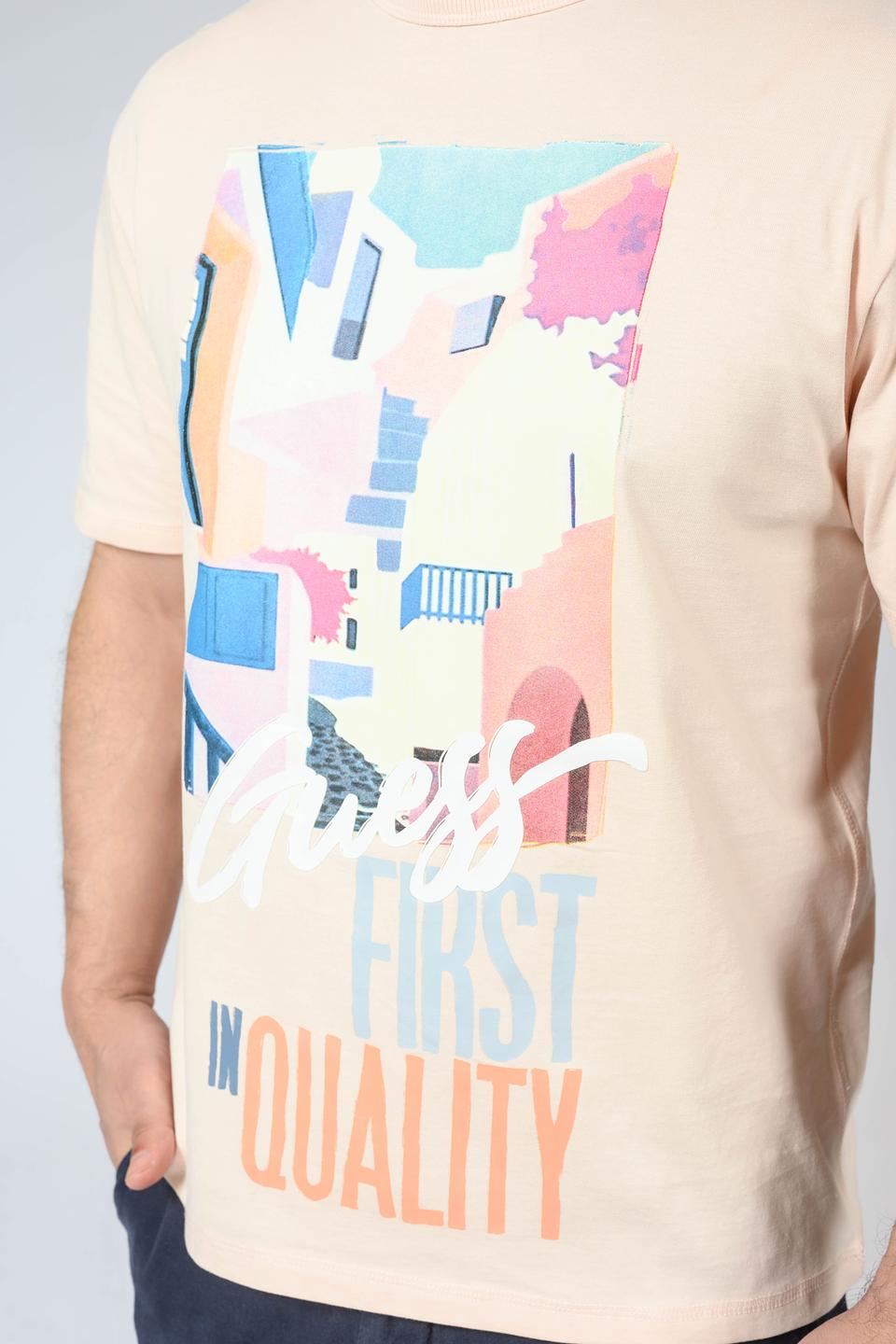 Футболка Guess с принтом розовый