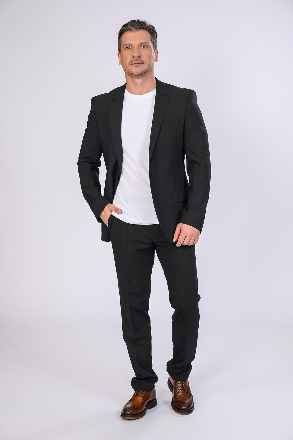 Костюм классический Hugo чёрный