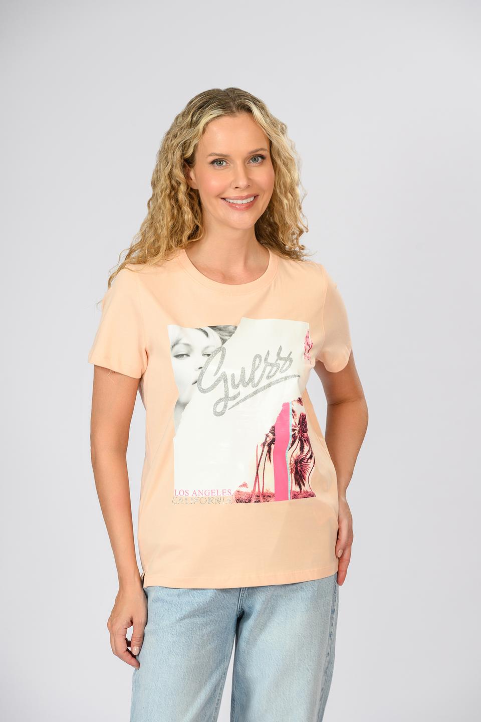 Футболка Guess с принтом персиковый