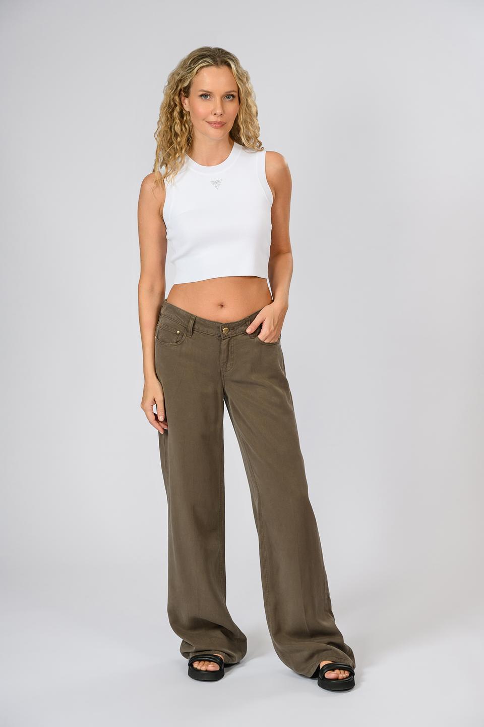 Топ Guess с логотипом