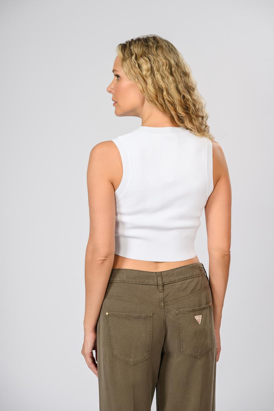 Топ Guess с логотипом