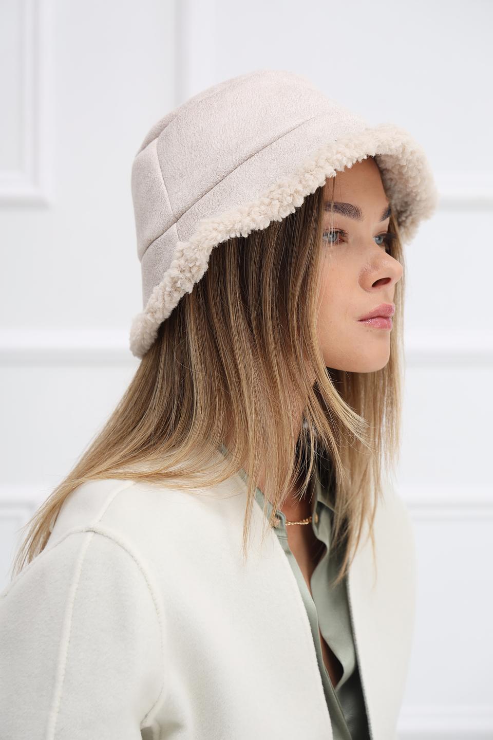 Шапка Beatris с мехом бежевая