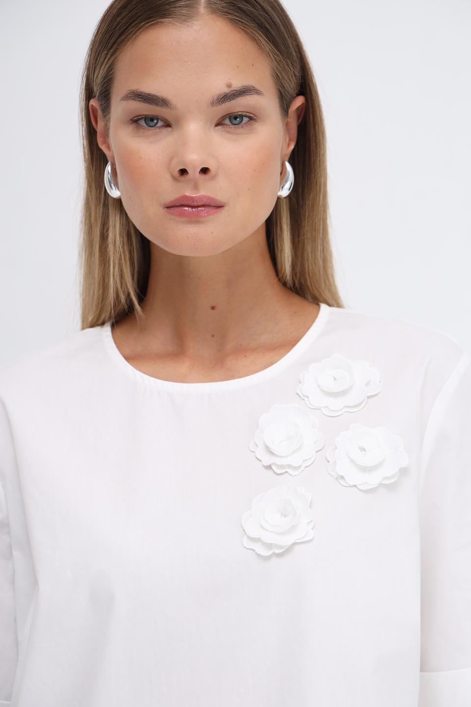 Блуза Oui с розами белый
