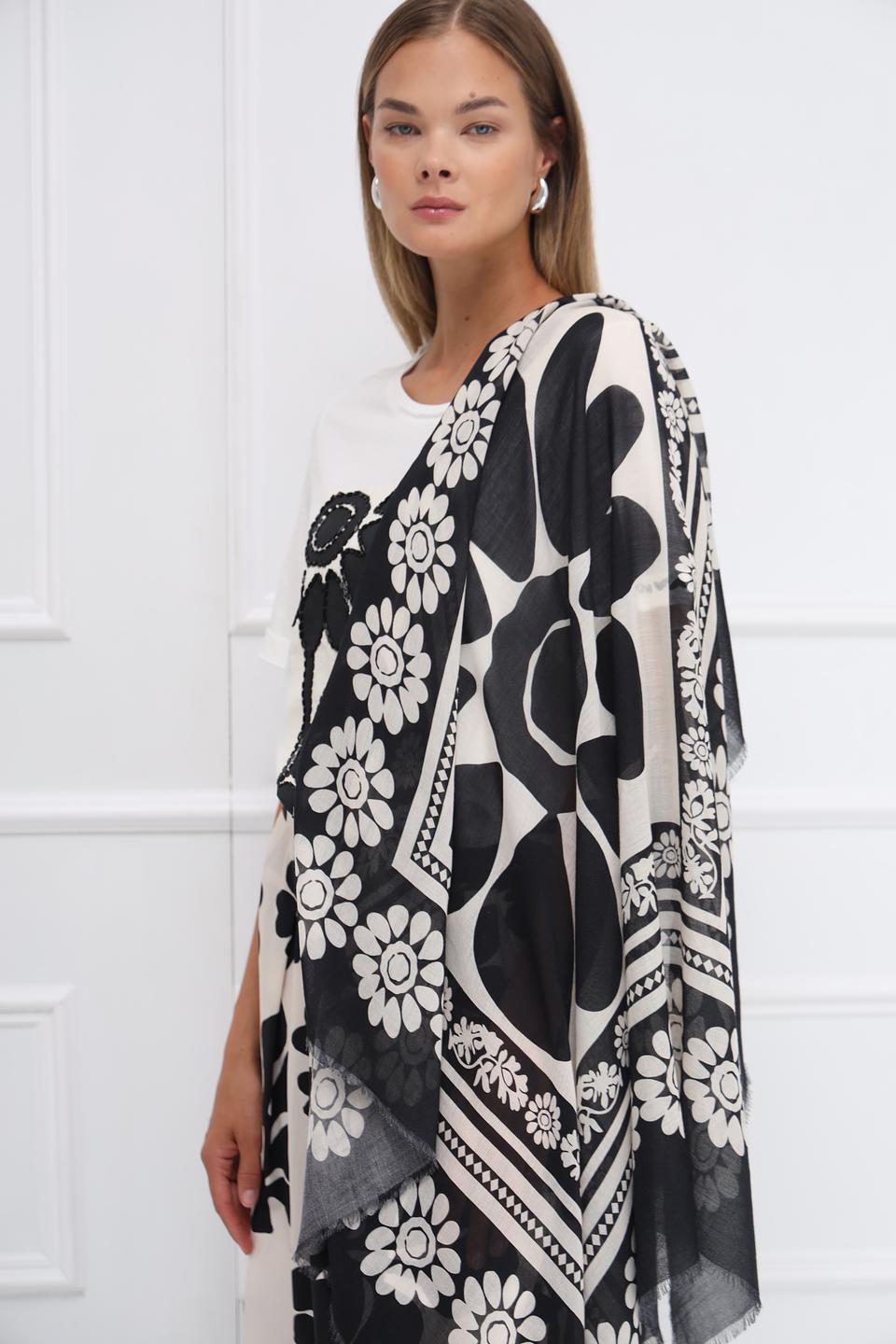 Платок Oui с цветочным принтом чёрный