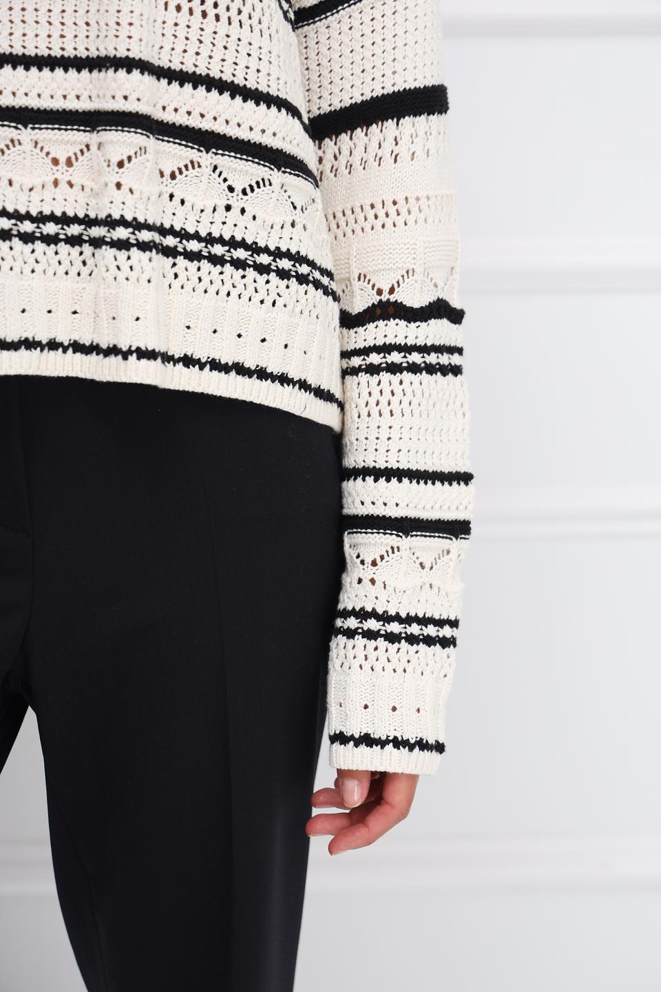 Пуловер Oui в полоску кремовый