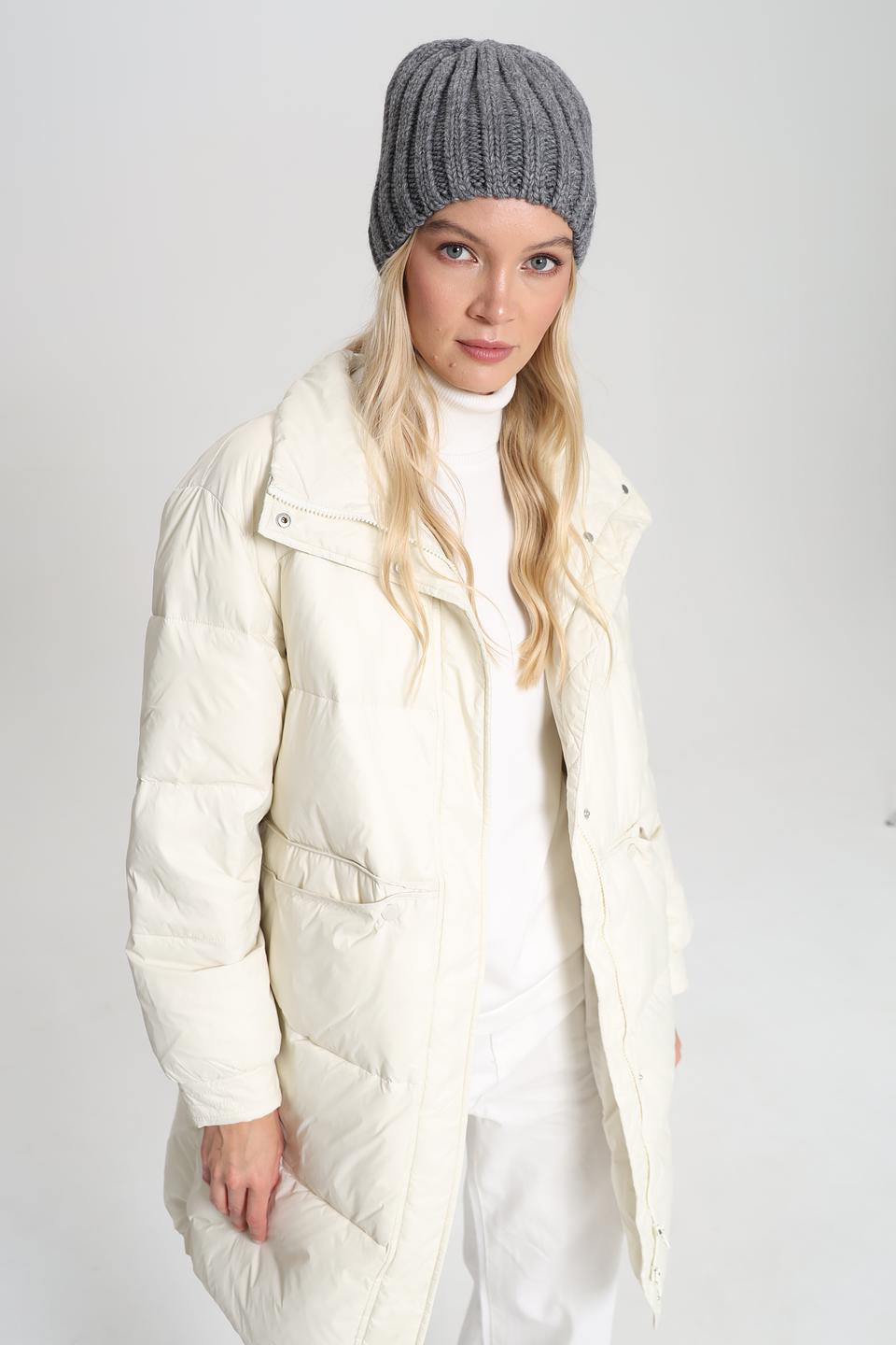 Шапка Adel вязаная серая