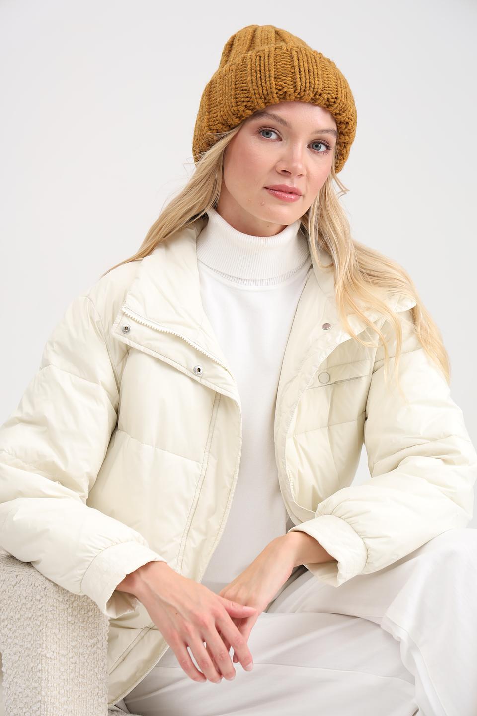 Шапка Adel вязаная горчичная