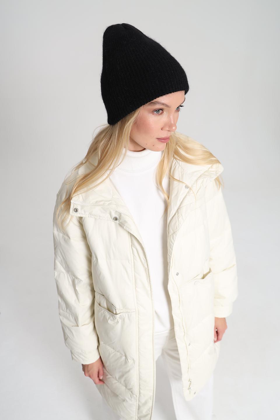 Шапка Adel чёрная вязаная