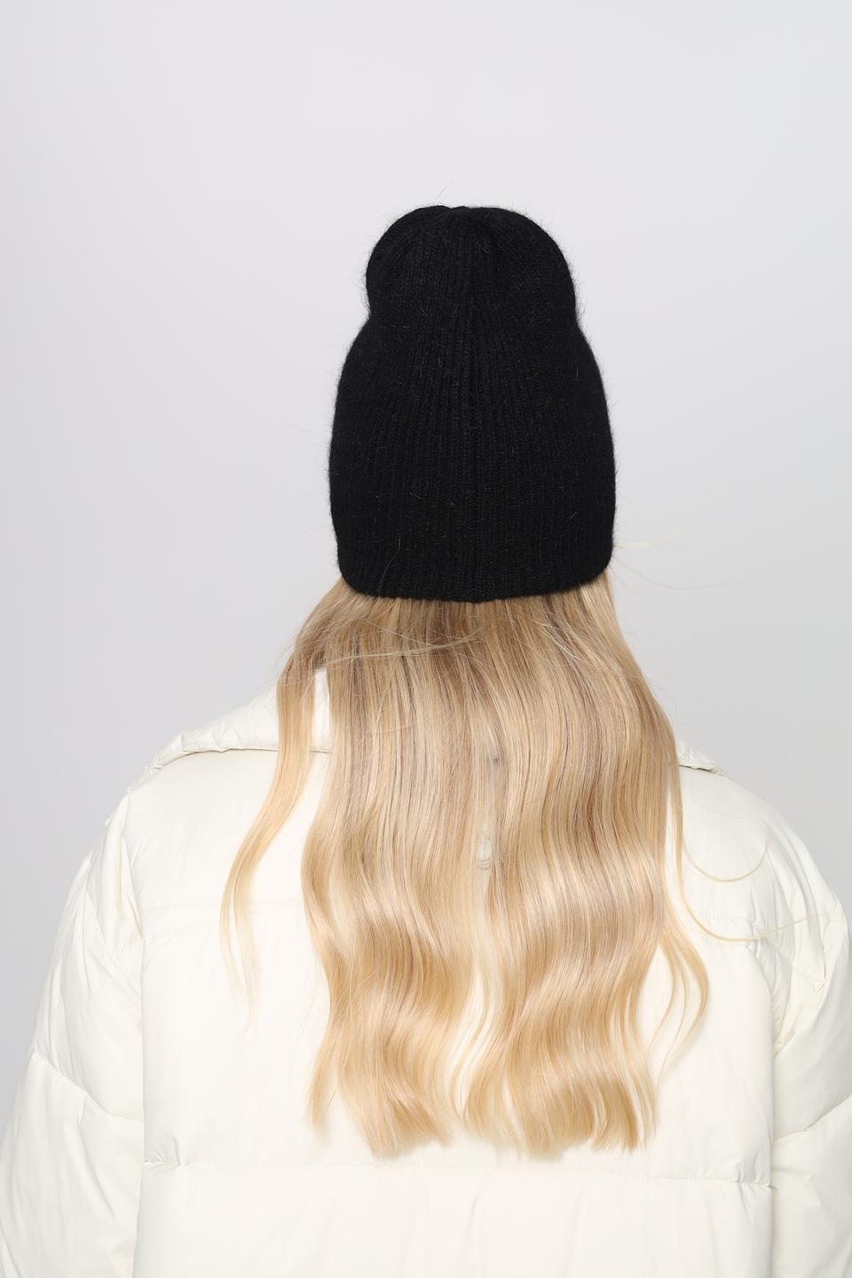 Шапка Adel чёрная вязаная