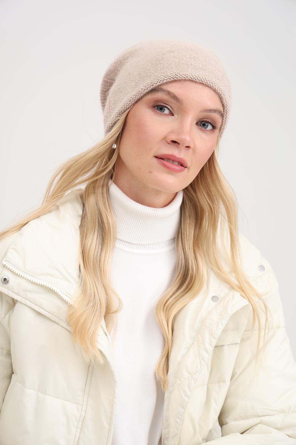 Шапка Adel вязаная бежевая