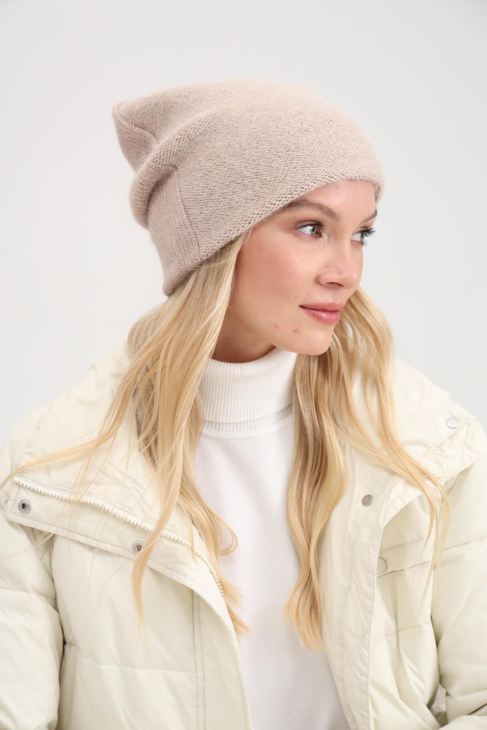 Шапка Adel вязаная бежевая