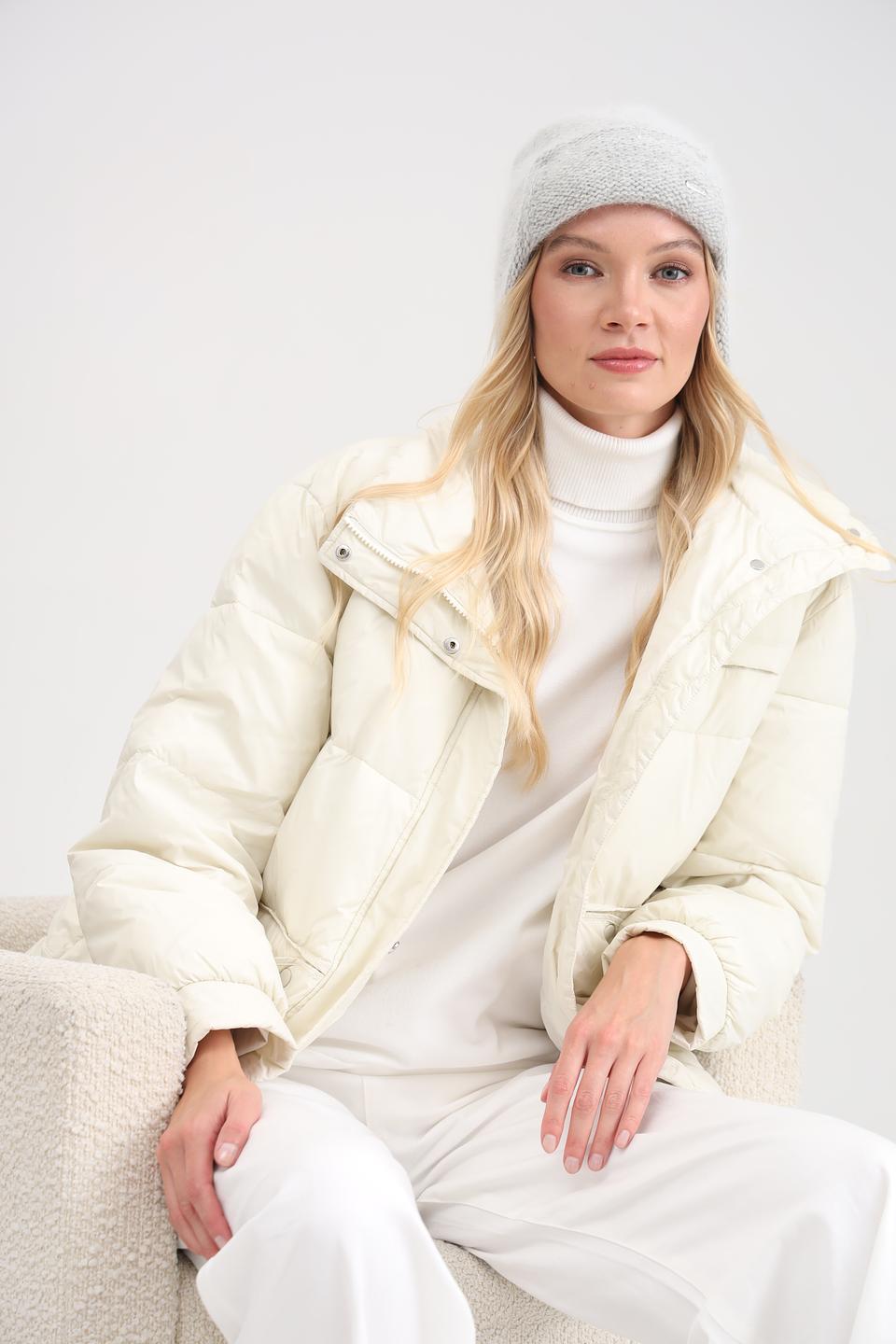 Шапка Adel вязаная серая