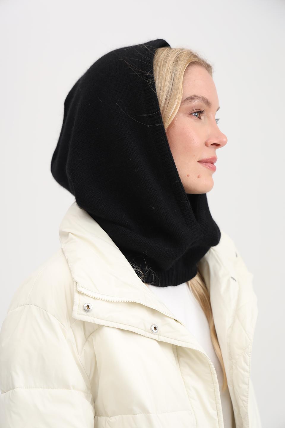 Шапка Adel чёрная вязаная