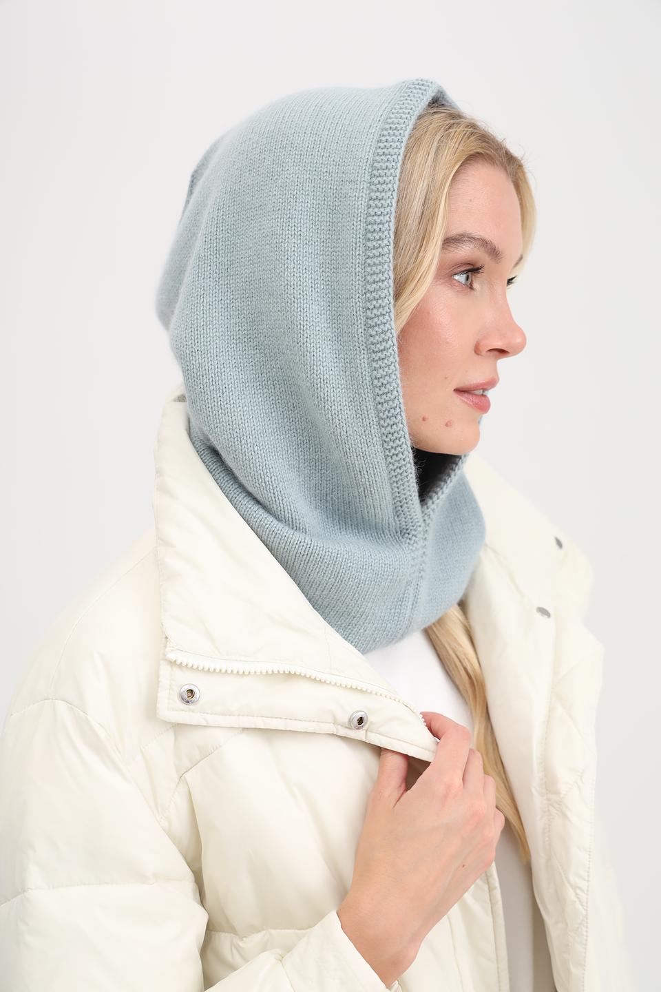 Шапка Adel вязаная голубая