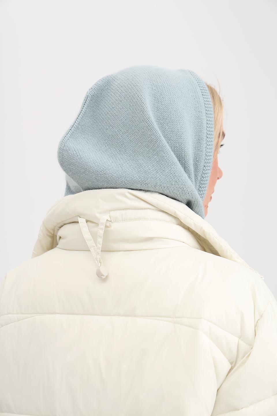 Шапка Adel вязаная голубая