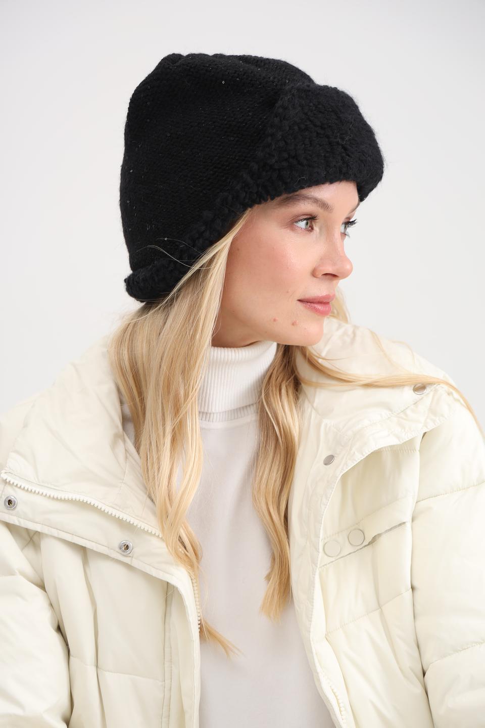 Шапка Adel вязаная чёрная
